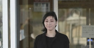 広末涼子釈放　本人側から「頭を下げたいと申し出あった」警察説明　黒スーツ、靴も黒